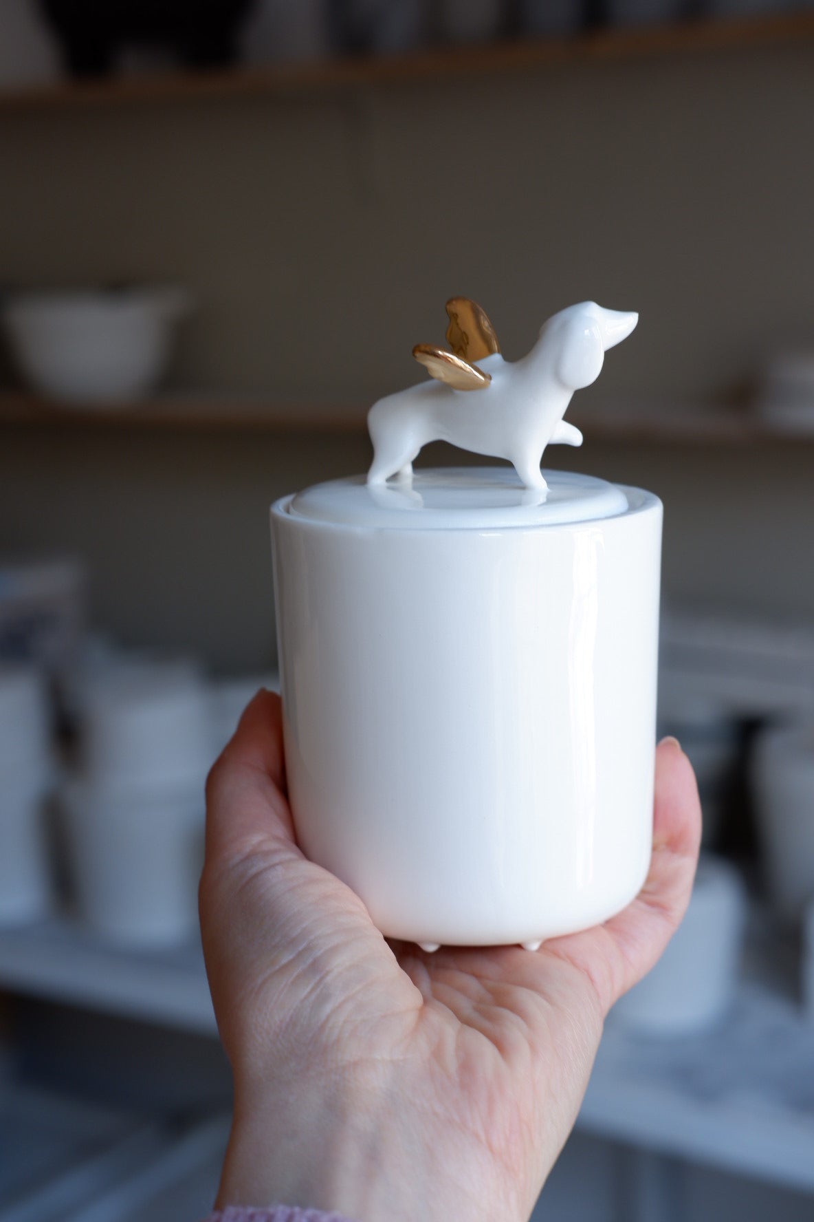 Decorative jar with dog